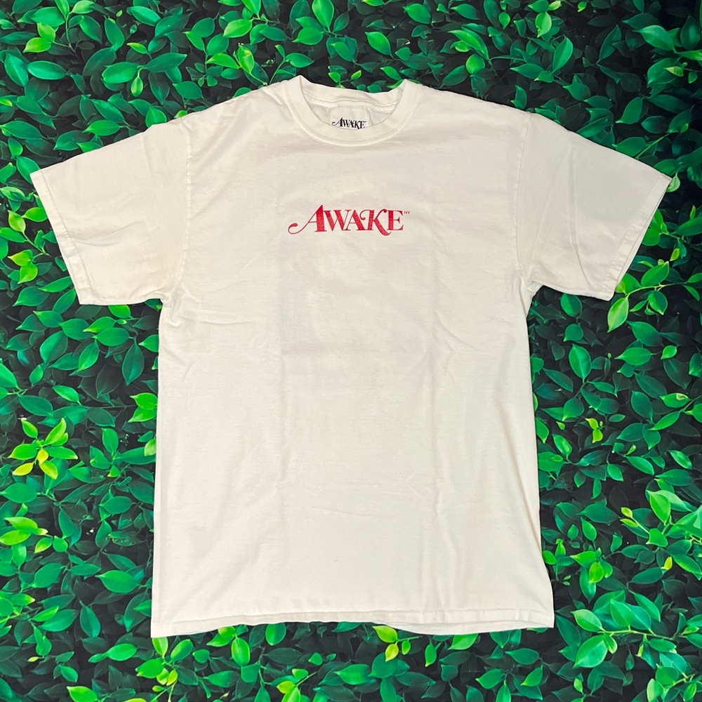 Medium White Awake Feliz Navidad T-shirt